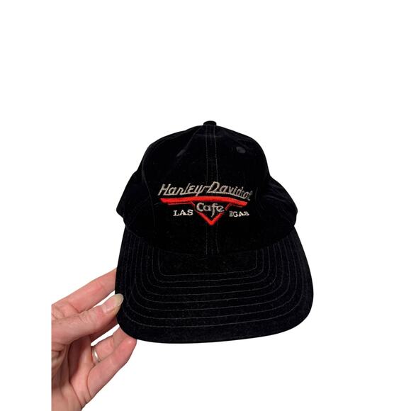 [Vintage] Black Strapback Velour Velvet Harley Davidson Cafe Hat - Picture 1 of 6